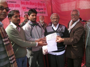 Rs.5 Lakhs handed over to Maruti Workers Union